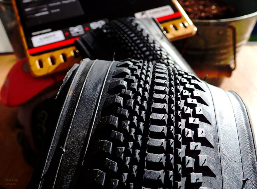 Close-up detail shot of the 700c X 36mm Vulpine tread.