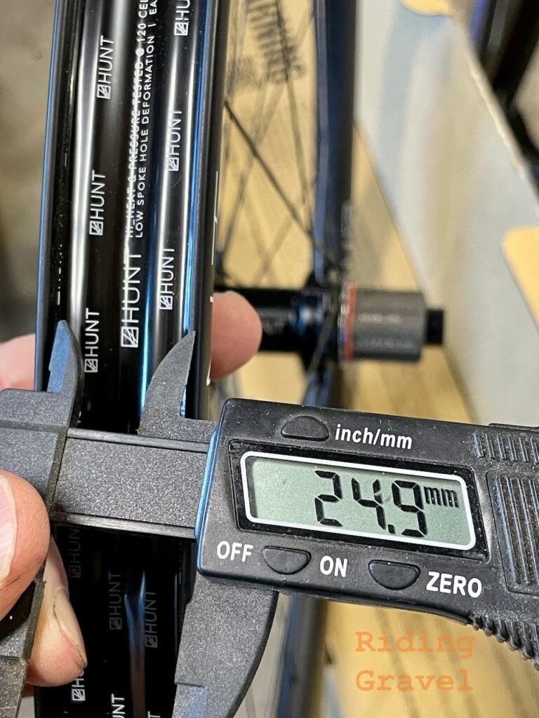 Measurement shown for internal rim width on the Carbon Gravel X wheels from Hunt. 