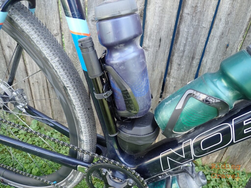 Close up of the Smart Cage System on Guitar Ted's bike.