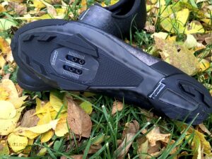 A look at the bottom of the Shimano RX801 shoe
