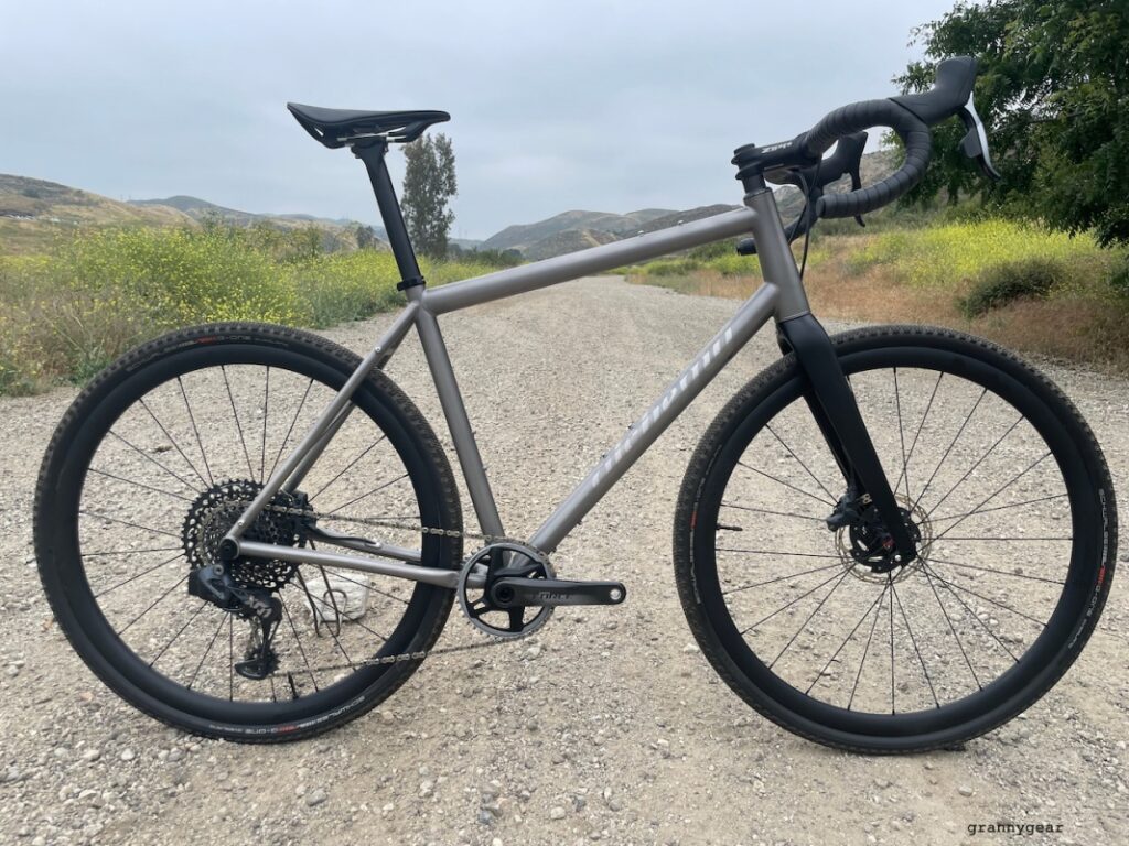 The custom titanium Lycos from Alchemy Bikes. 